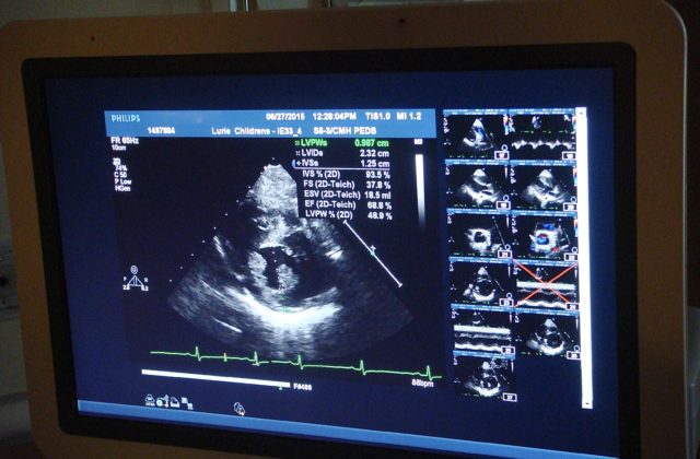 medical monitors, medical displays, surgical touchscreens, clinical touch screens